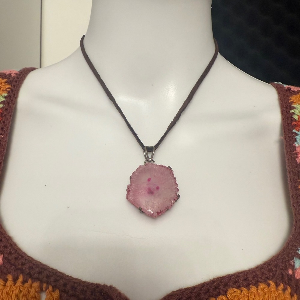 Unbranded Pink Solar Quartz Pendant Necklace Womens OS Pink Excellent Boho Geode